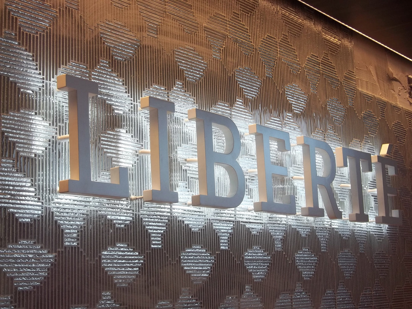 Back-Lit Letters (Halo-Lit Letters)