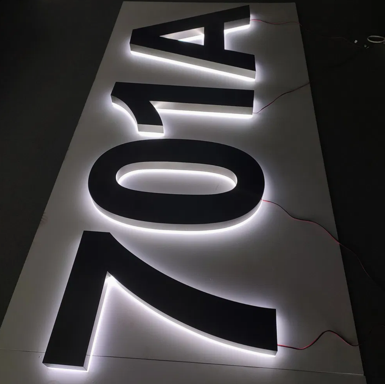 Back-Lit Letters (Halo-Lit Letters)